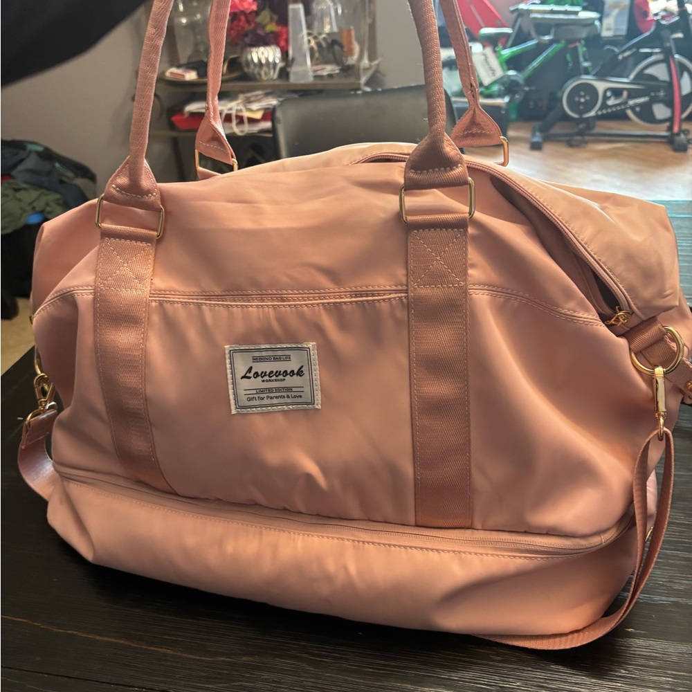 Chic Women's Baby Bag in Soft Pink